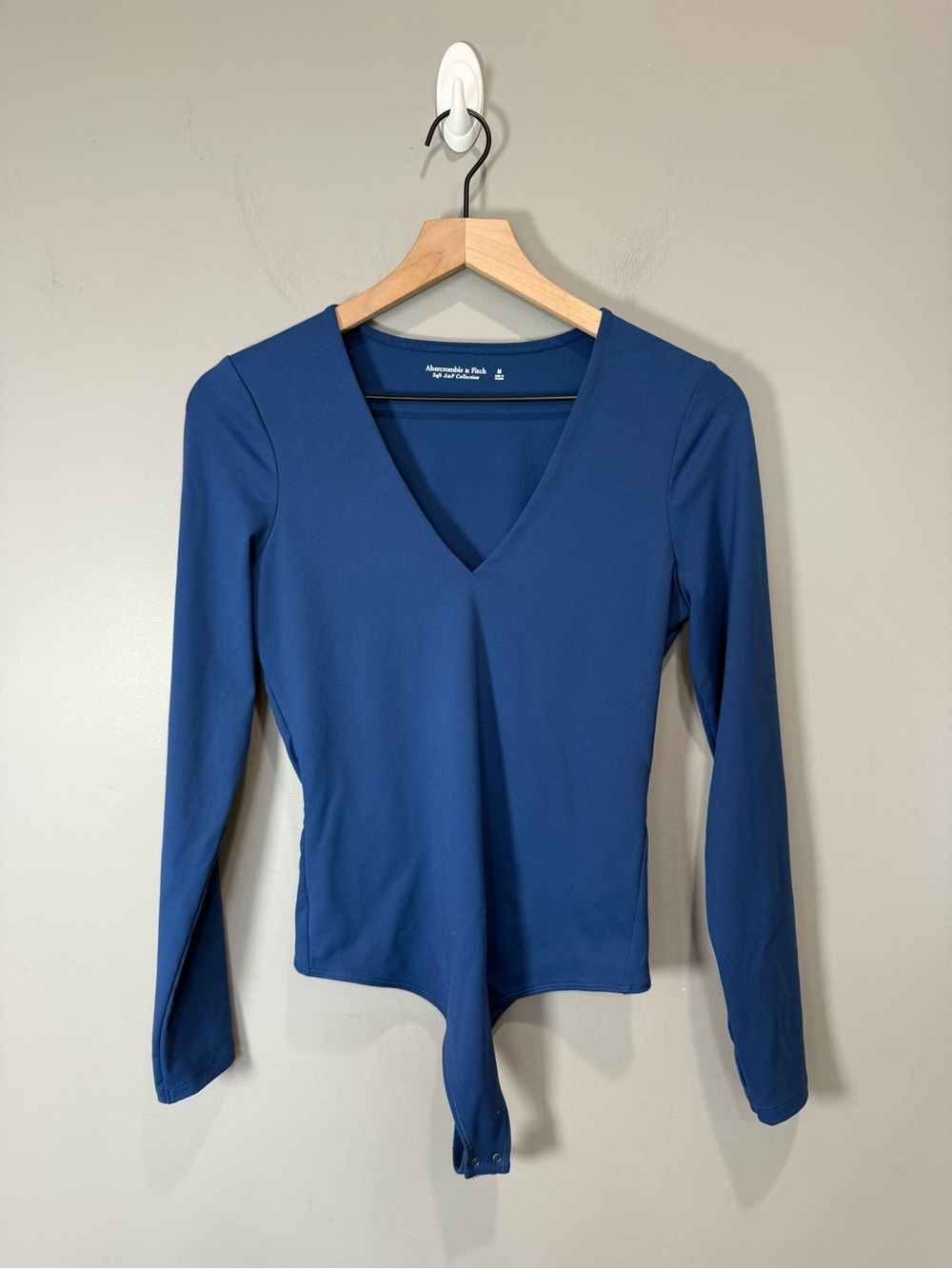 Abercrombie & Fitch Soft‎ A&F Blue Long Sleeve V-Neck Bodysuit Medium